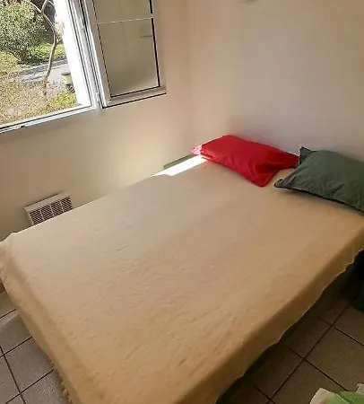 F3 En Bord De Avec Piscine Apartment *