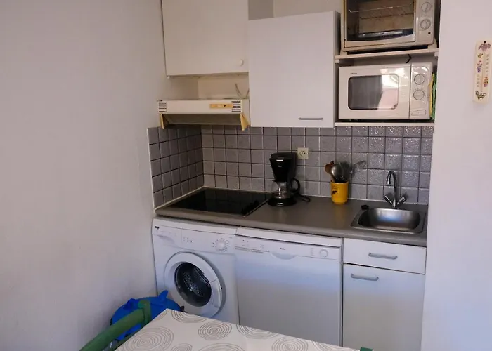 F3 En Bord De Avec Piscine *